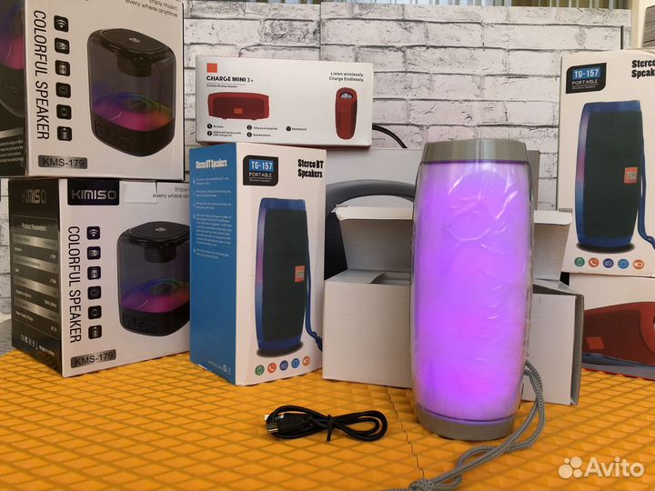 Беспроводная колонка bluetooth. В наличии