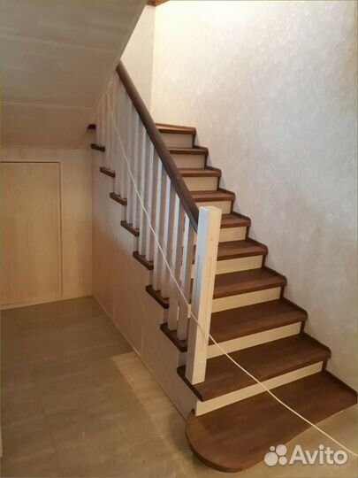 Лестница деревянная на второй этаж
