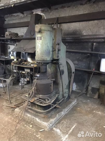 Молот кузнечный