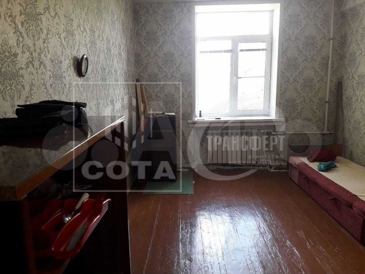 Комната 18 м² в 1-к., 4/4 эт.