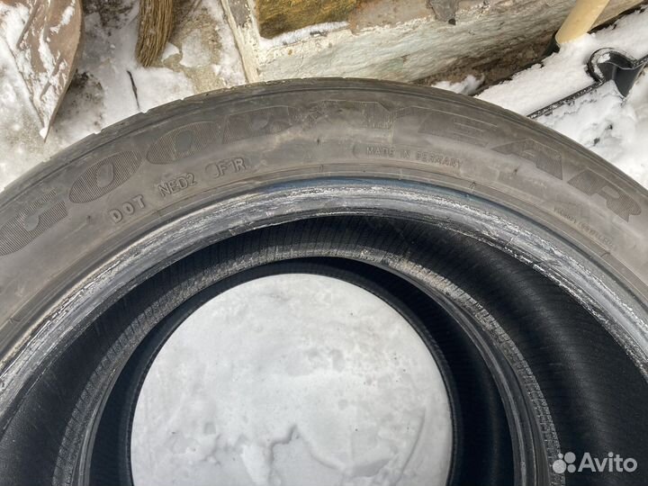 Goodyear EfficientGrip 275/40 R19