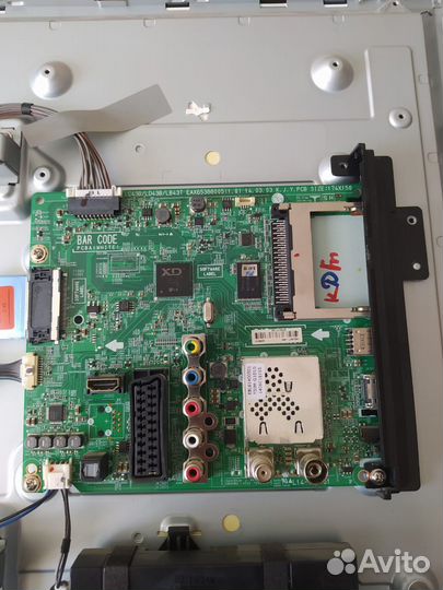 Продам телевизор LG 32LB561V на запчасти