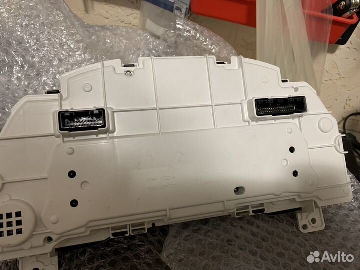 Щиток приборов land Cruiser Prado 150 2010