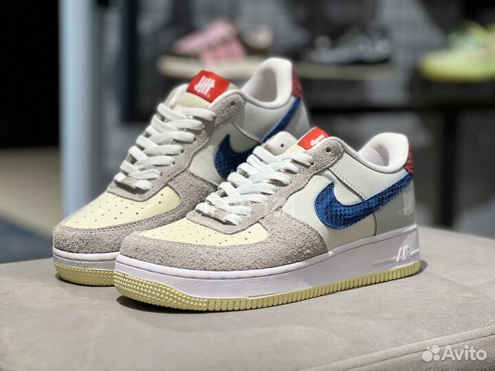 Кроссовки Nike Air Force 1 Low Undefeated 5 On It