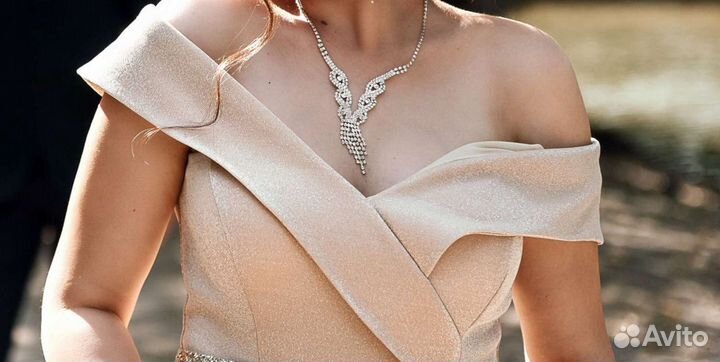 Вечернее платье