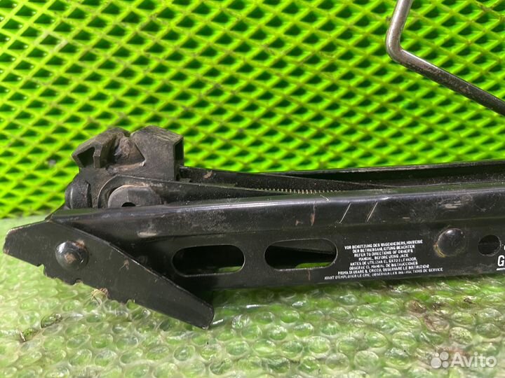 Домкрат Opel Corsa D 2008