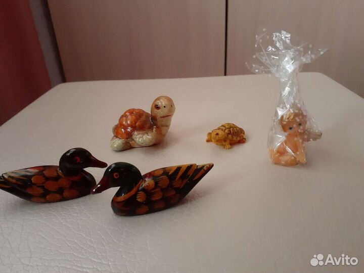 Фигурки уточек, черепах, ангелочка