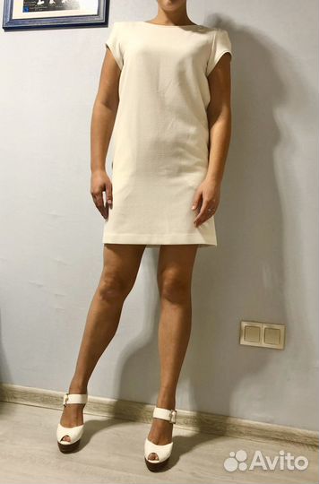 Белое платье