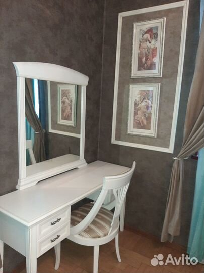 Трюмо трельяж, зеркало, стул