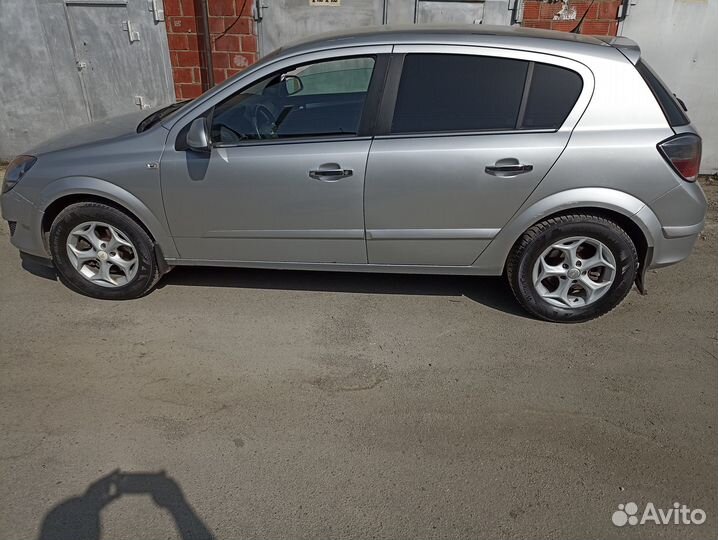 Opel Astra 1.8 AT, 2010, 220 000 км