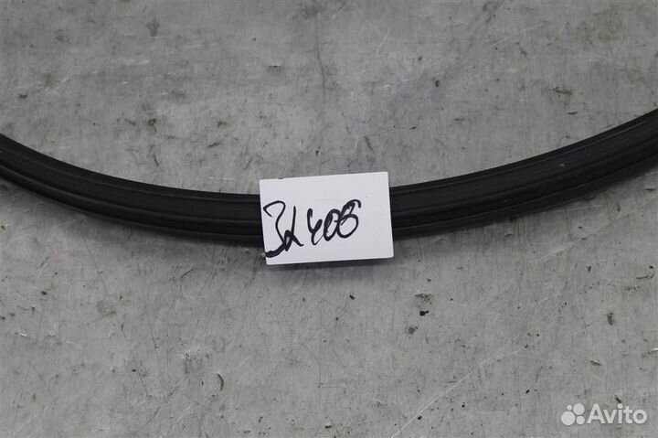 Уплотнитель стекла двери передней левой Nissan Se