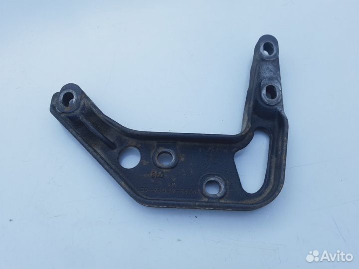 Кронштейн двигателя правый Ford Mondeo 1