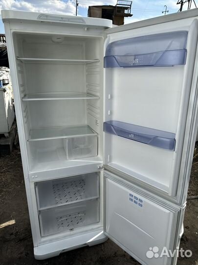 Холодильник Бирюса