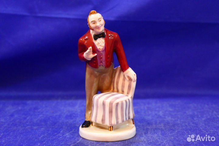 Чичиков лфз Фарфоровая статуэтка плоское дно Гогол