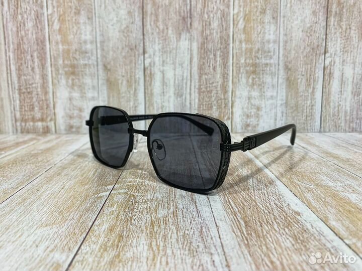 Солнцезащитные очки Balmain женские