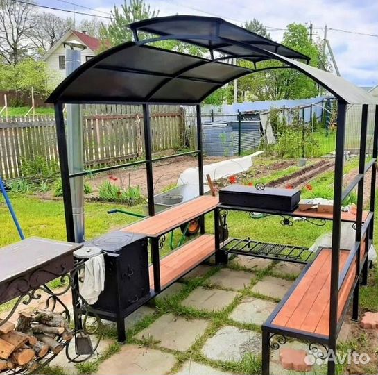 Беседка с мангалом