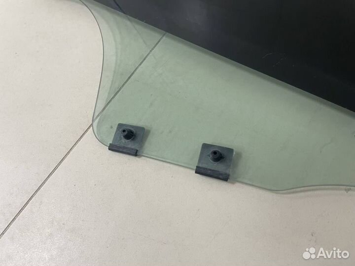 Стекло двери задней правой Renault Duster 2012