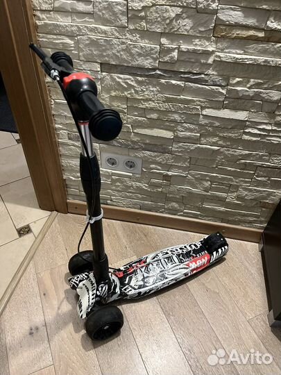 Складной трехколесный самокат Scooter Maxi