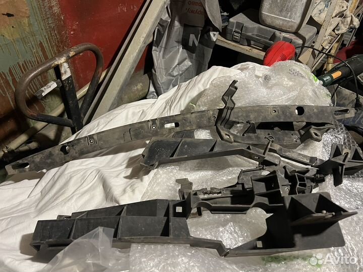 Бампер крепление фар Range Rover l322, 2004 года