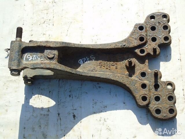 Кронштейн реактивной тяги, ведущего моста, правый