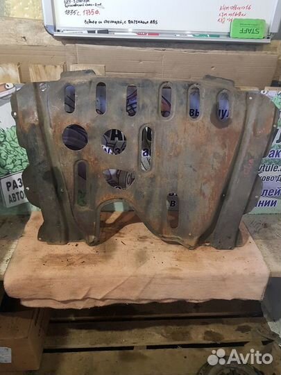 Защита двигателя Renault Clio 1.6 8кл