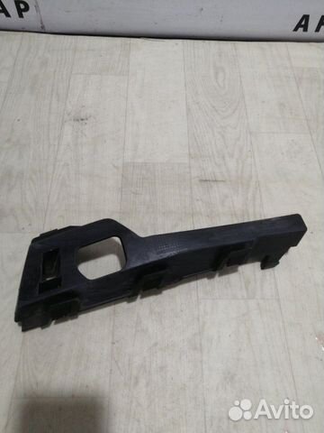 Кронштейн бампера передний левый Ford Focus CB4