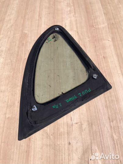 Форточка задняя правая Kia Rio 2