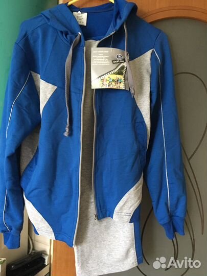 Спортивный костюм