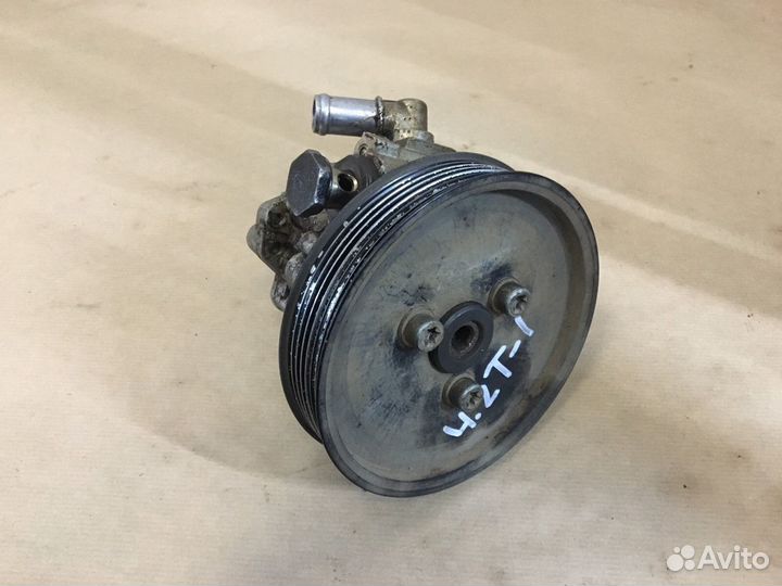 Насос гур 4.2 Таурег AXQ