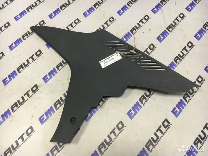 Накладка стойки задней правой Рено Логан