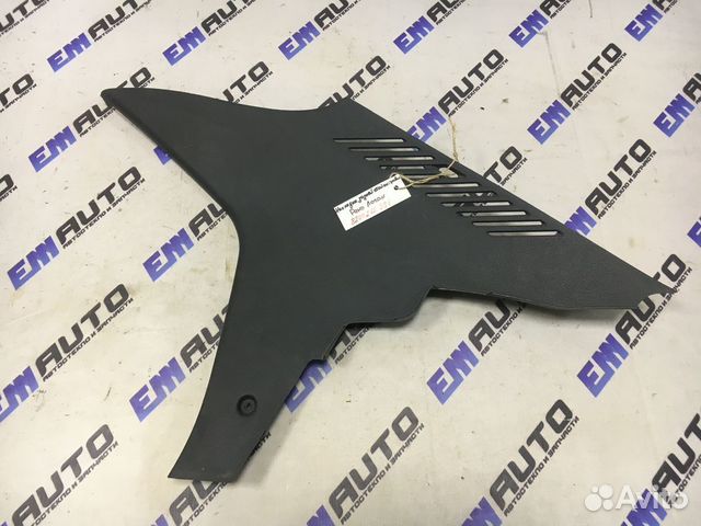 Накладка стойки задней правой Рено Логан