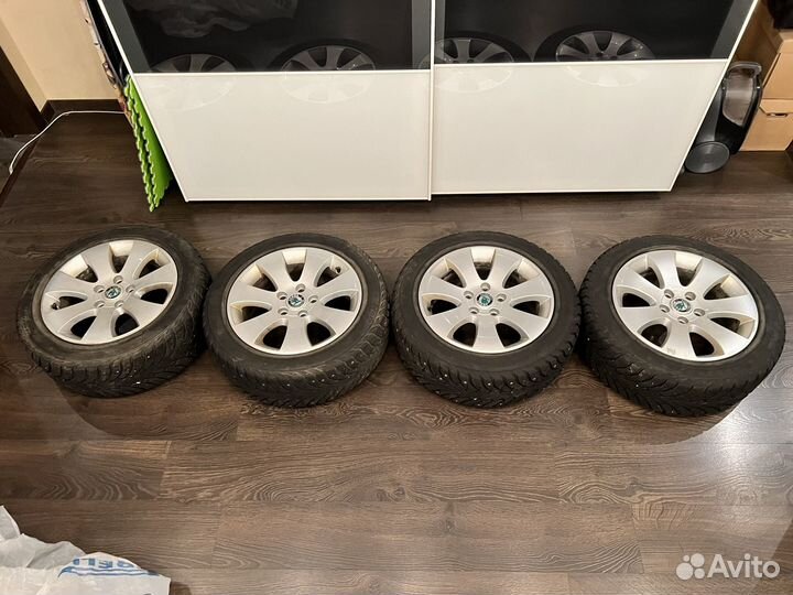 Оригинальные литые диски Skoda с зимней резиной