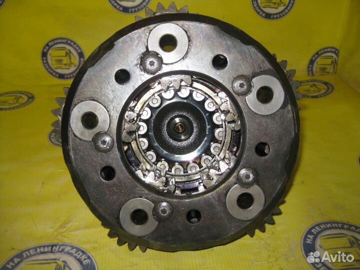 Вал демультипликатора кпп 1318226 scania, P,G,R,T