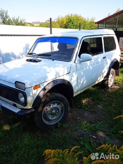 LADA 4x4 (Нива) 1.6 МТ, 2002, 150 000 км