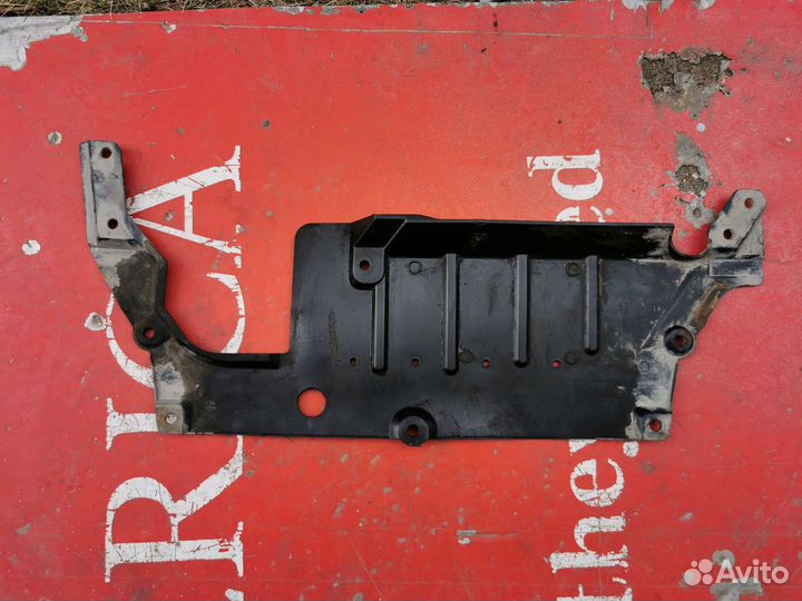 Защита двигателя задняя lancer 9