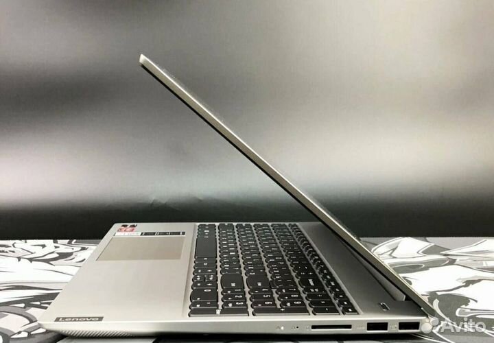 Игровой Мощный Lenovo Ryzen 3-3200U/SSD256/озу8