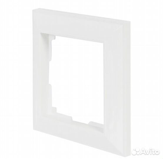 Рамки для розеток и выключателей Werkel Stark