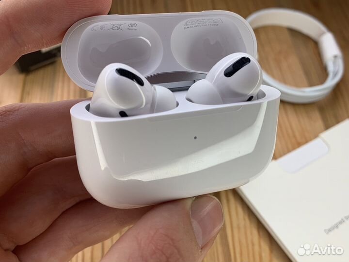 Airpods pro отличное качество /чехол в подарок