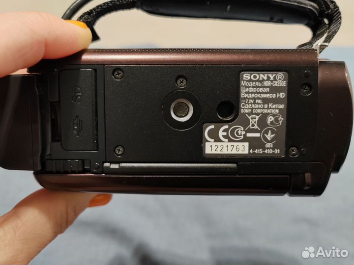 Видеокамера Sony HDR CX 250 E