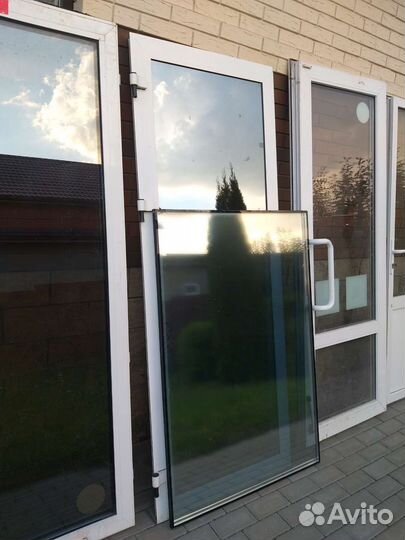 Двери пластиковые бу