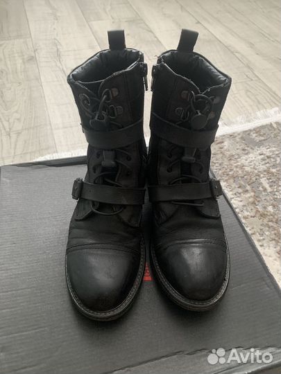 Ботинки демисезонные кожа 36р. Levi's оригинал
