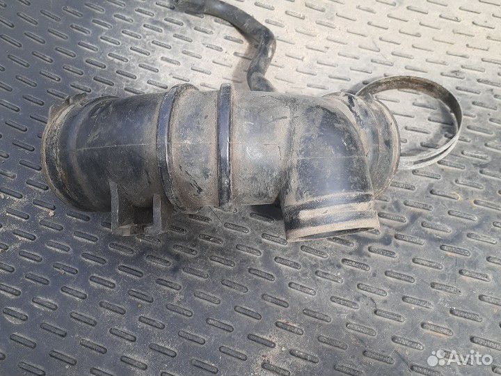 Патрубок воздушного фильтра Maздa 626 GE 91-97 гг