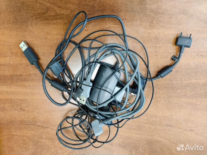 Кабели и зарядные устройства