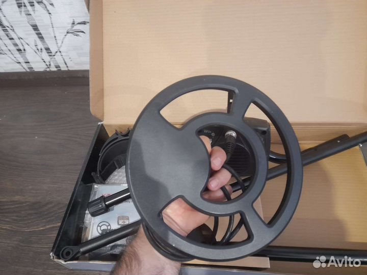 Металлоискатель Minelab X-Terra 305