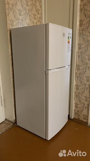 Холодильник Hi HTD012501W