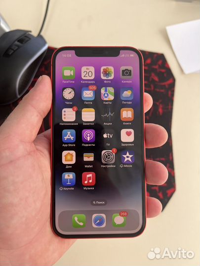 Телефон iPhone 12