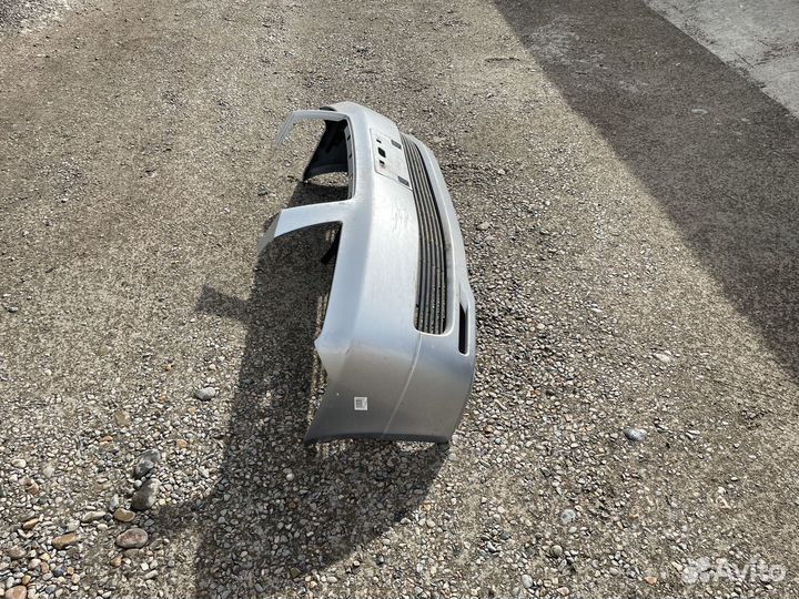 Бампер передний Mitsubishi Dion