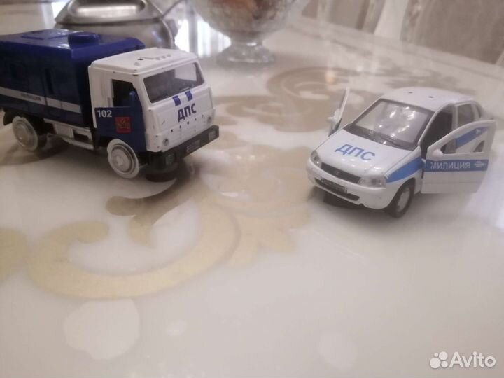 Модельные машинки