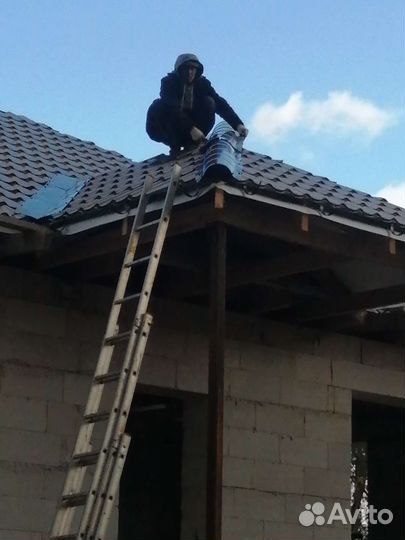 Бригада строителей