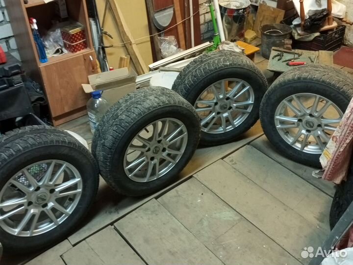 Bridgestone Ice Cruiser 7000 195/65 R15